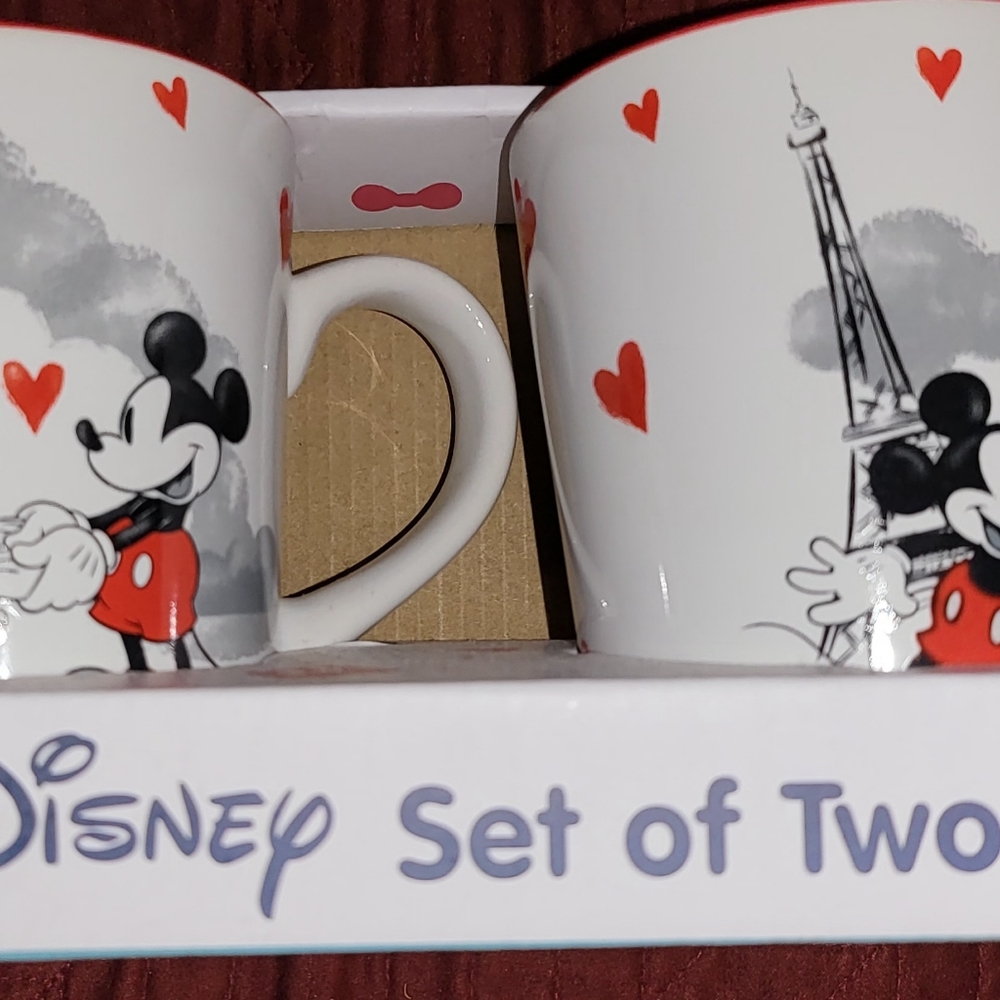 Disney Mickey and Minnie Mouse Valentines Day Set of 2 Mugs
